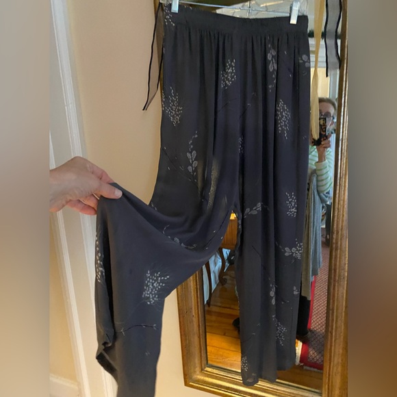 Pants - Picture 3 of 4